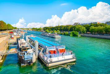 Fototapete - Touristic boats on Seine