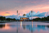 Fototapeta Góry - central mosque of Songkhla with twilight sky, Thailand