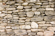 © finecki - Alte Trockenmauer aus Feldsteinen