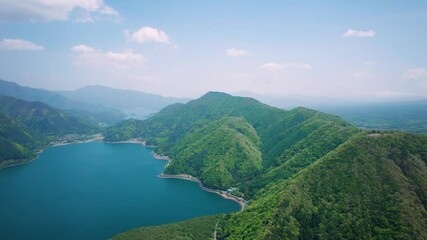 Canvas Print - 新緑の西湖畔と富士山空撮