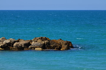 Poster - rocks in the sea