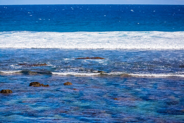 Wall Mural - Mer et lagon de Saint-Pierre, île de la Réunion 