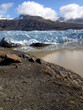 Blick auf Berge und Gletscher in Island im Nationalpark  Skaftafell.