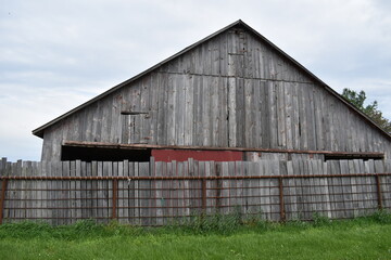 Canvas Print - Old Wooden Barn