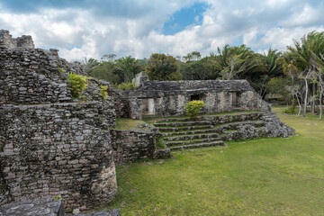 Wall Mural - The ruins of the ancient Mayan city of Kohunlich, Quintana Roo, Mexico