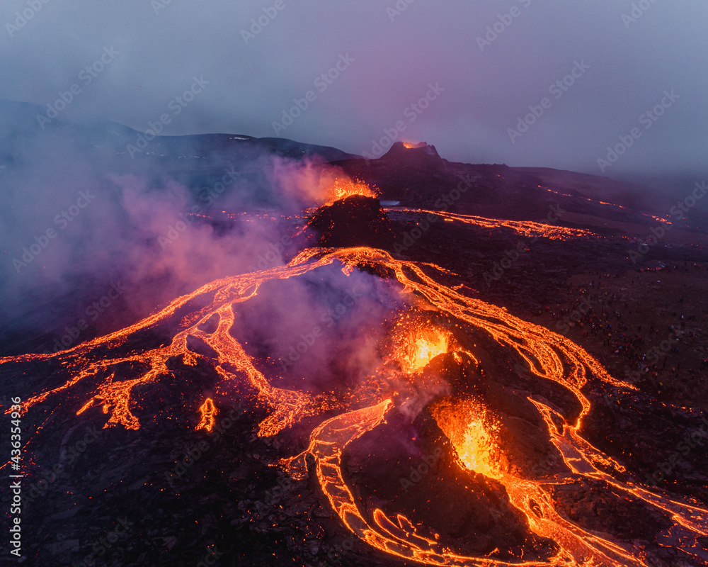 Geldingadalur volcanic eruption in Iceland 2021 - obrazy, fototapety, plakaty 