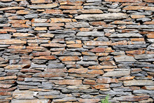 Natural Flagstone Wall Detail