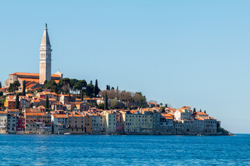 Wall Mural - Cozy and quiet town of Rovinj with beautiful colorful houses on the Istrian peninsula, Adriatic sea