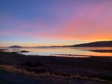 Fototapeta Sawanna - sunset over the lake