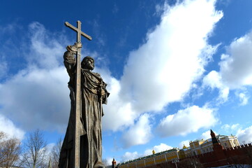 Wall Mural - Monument to the Holy Prince Vladimir the Great on Borovitskaya Square in Moscow