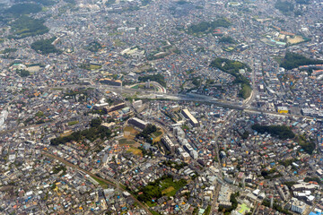 首都高横浜環状北線の馬場出入口付近を空撮