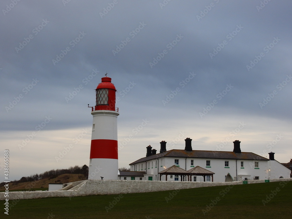 lighthouse on the coast - obrazy, fototapety, plakaty 