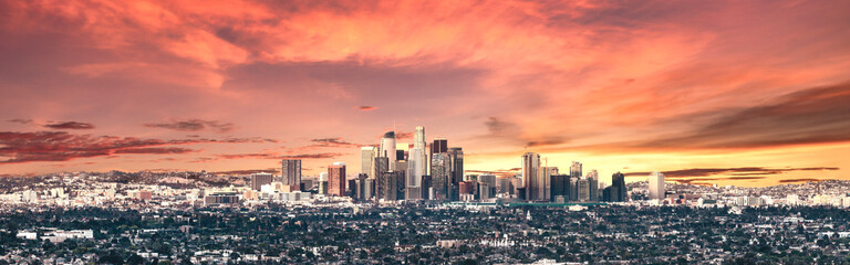 Fototapete - Los Angeles Skyline sunset