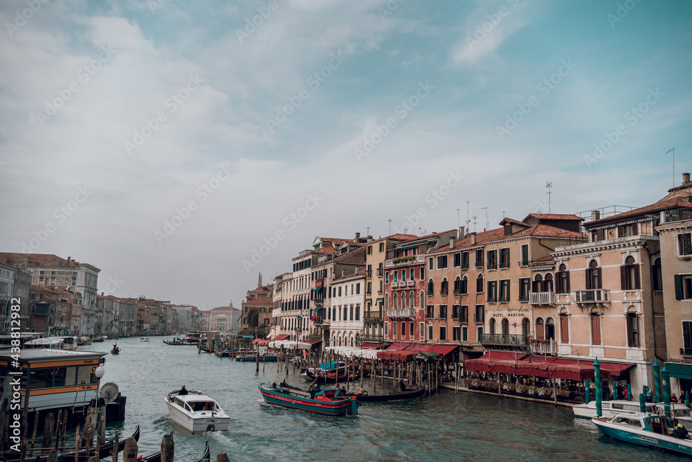 Weneckie kanały wodne - obrazy, fototapety, plakaty 