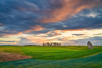 Canvas Print - Stonehenge at sunset in United Kingdom 