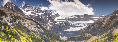 Fototapeta Pireneje  panoramiczny-widok-na-cirque-de-gavarnie-w-pirenejach