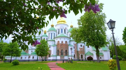 Canvas Print - St Sophia Cathedral and lilac in blossom, Kyiv, Ukraine