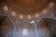 Innendecke der Sheikh Lotfollah Moschee am Naghshe-Jahan-Platz in Isfahan, Iran