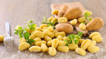 Canvas Print - raw gnocchi with potato