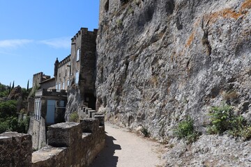 vieille voie piétonne, village de aigueze, departement du gard, france