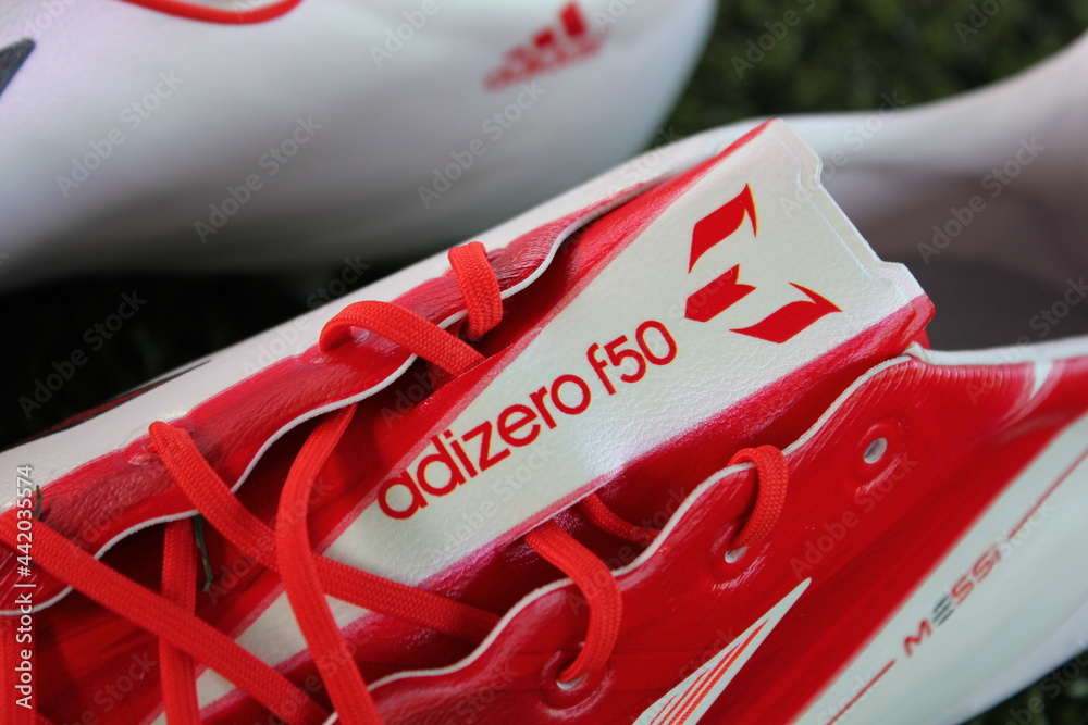 adidas gazelle silver green womens adidas Predator Instinct FG "Xavi"  Boots Plug