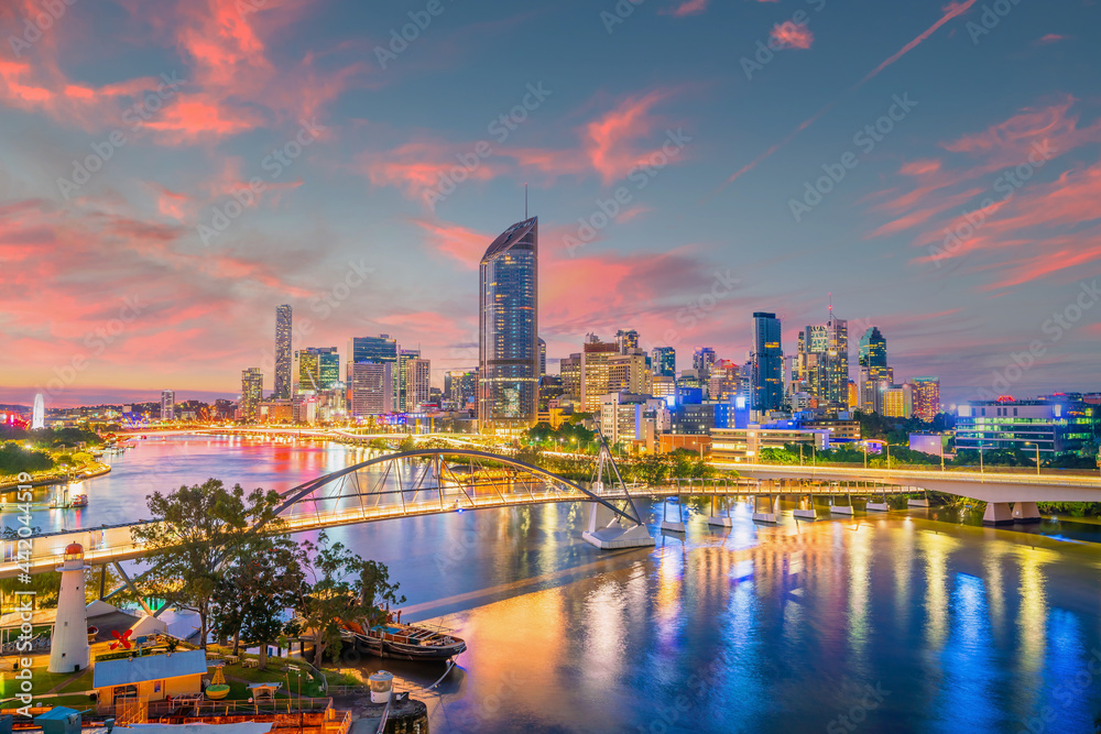 Brisbane city skyline and Brisbane river at sunset - obrazy, fototapety, plakaty 