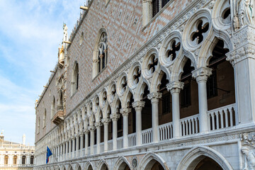 Wall Mural - View of Doge's Palace on the St Mark's Square on a beautiful morning in Summer in Venice, Italy