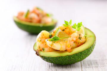 Wall Mural - avocado with shrimp and lemon