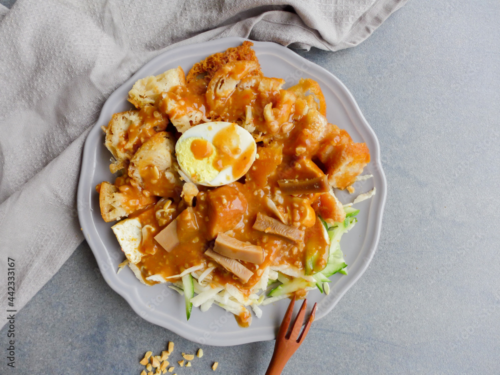 Indian Rojak Items Indian rojak with fried dough shrimp fritters, tofu, egg, cuttlefish ...