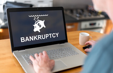 Poster - Bankruptcy concept on a laptop