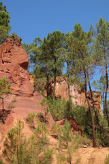 Wall Mural - Ockerfelsen bei Roussillon