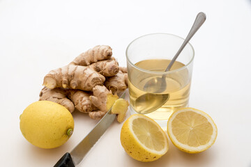 Canvas Print - Healthy herbal tea with ginger and lemon