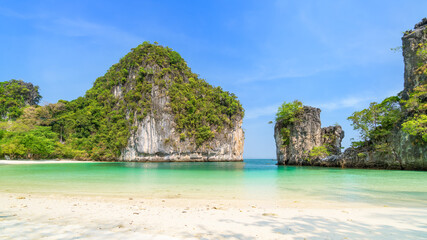 Wall Mural - ko hong island and exotic beach with mountain cliff, with crystal clear water and white sand, krabi,