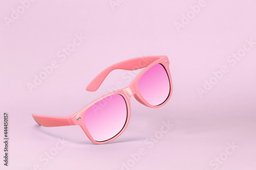 Fototapete pink sunglasses