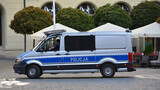 Fototapeta  - Policjanci na zabezpieczeniu zgromadzenia LGBT we Wrocław rynek. 