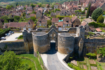 Vue aérienne de la bastide de Domme