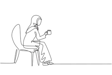 Poster - single continuous line drawing young arabian girl sitting in modern chair, enjoying coffee in front 