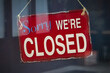 © ALF photo - panneau en fer avec écrit dessus Sorry we're closed