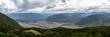Luftansicht von Bozen in Südtirol bei bewölktem Himmel