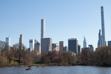 Wall Mural - Central Park Lake during Spring with the Midtown Manhattan Skyline in New York City