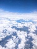 Fototapeta Na sufit - Las nubes flotando sobre el Mar Caribe 