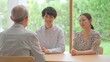 © taka - 家族会議　高齢者と孫