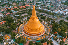 Wat Phra Pathom Chedi Ratchaworamahawihan Or Wat Phra Pathommachedi Ratcha Wora Maha Wihan, In Nakhon Pathom, Thailand