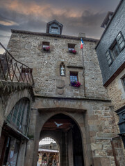 Wall Mural - Bâtisses dans la citadelle du mont Saint Michel