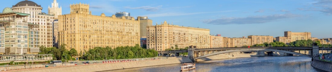 Wall Mural - Bend in the river