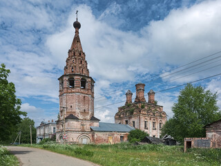 Wall Mural - Abandoned Cathedral of the Resurrection of Christ in Soligalich, Russia. The cathedral was built in 1660-1690.