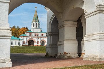 Wall Mural - Architectural complex in Kolomenskoye on autumn . Moscow. Russia