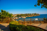 Fototapeta Krajobraz - ANTALYA, TURKEY: Beautiful sunny public city Ataturk Park in Antalya.