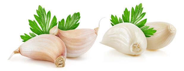 Wall Mural - Garlic isolated on white background