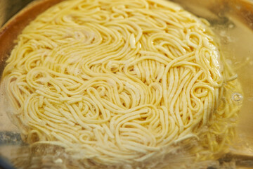 Canvas Print - Ramen noodles in boiling water